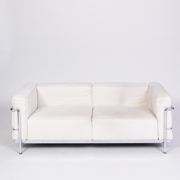 Hauptbild zu Objekt, Two-seater sofa 'LC 2', 1928 (design), Pierre Jeanneret,Charlotte Perriand,Le Corbusier Charles-&Eacute;douard Jeanneret-Gris, Cassina, Mailand / Milan, 182C 746