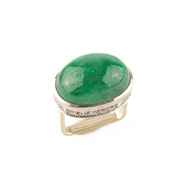 Bild 1 zu Objekt, Ring with emerald cabochon, 182D 1086