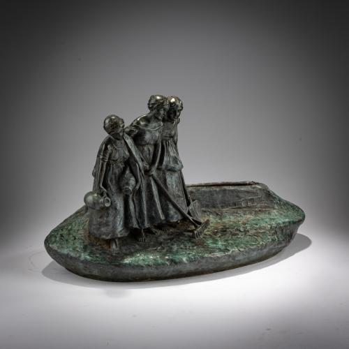 Jardiniere mit Feldarbeiterinnen, um 1900