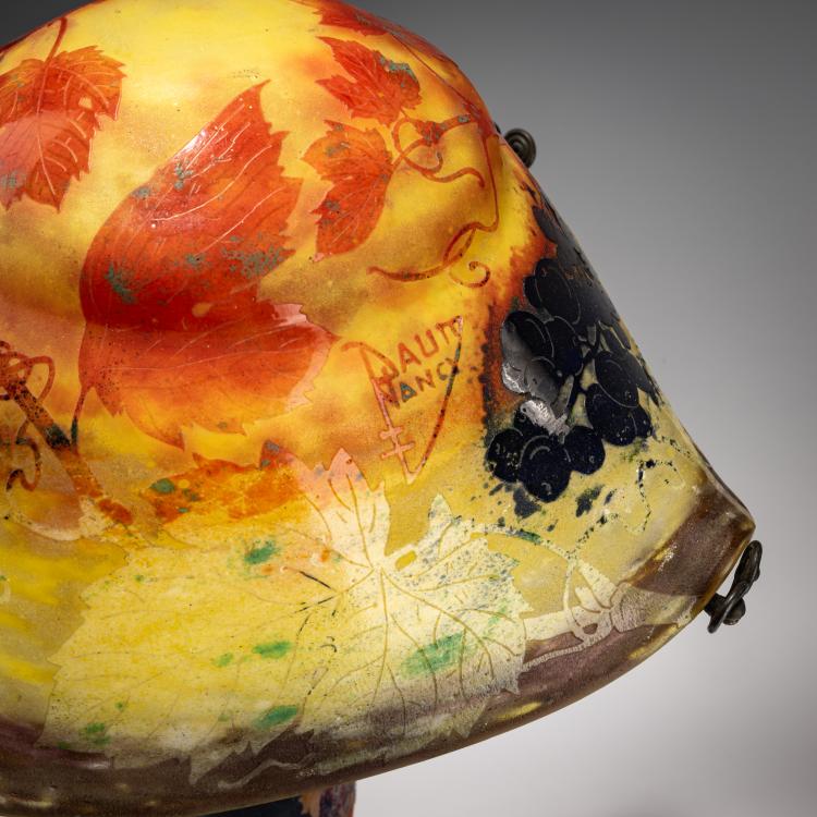 Bild 4 zu Objekt, Table lamp 'Vigne et Escargot', c. 1904, Henri Berg&eacute;, Daum Fr&egrave;res, Nancy, 