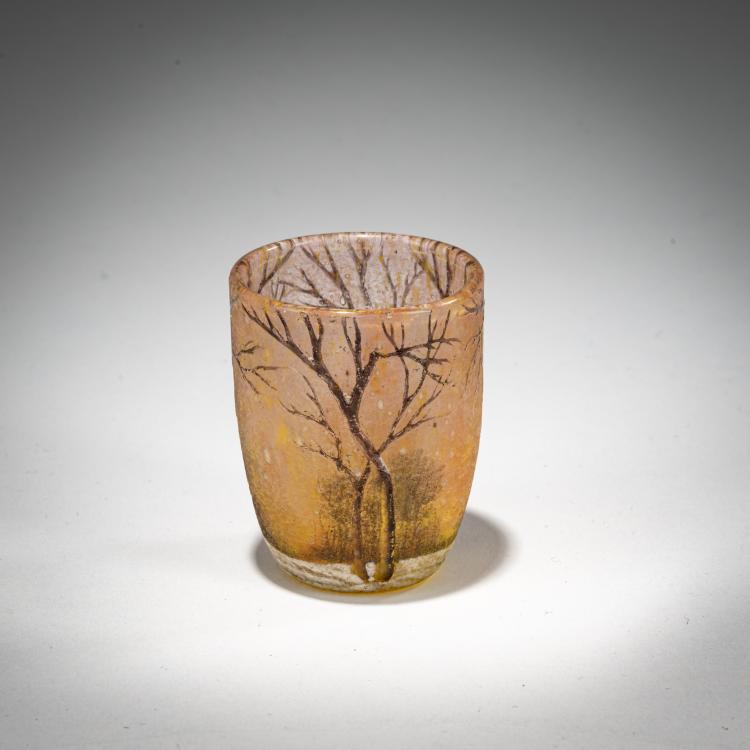 Bild 1 zu Objekt, Miniature vase 'Cr&eacute;puscule neige' - 'Hiver', c. 1902, Daum Fr&egrave;res, Nancy, 182A 20