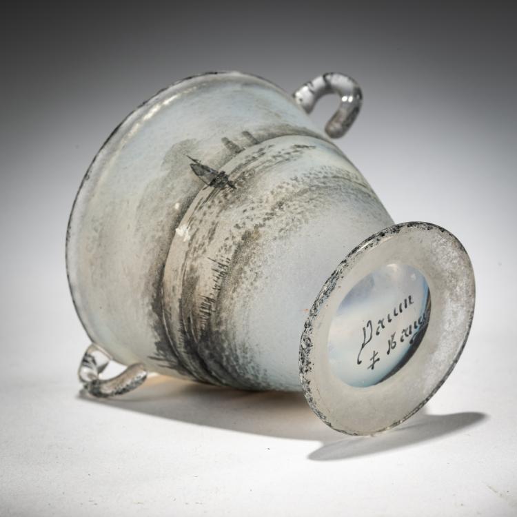 Bild 2 zu Objekt, Miniature 'Delft' vase with handles, c. 1898, Daum Fr&egrave;res, Nancy, 182A 11