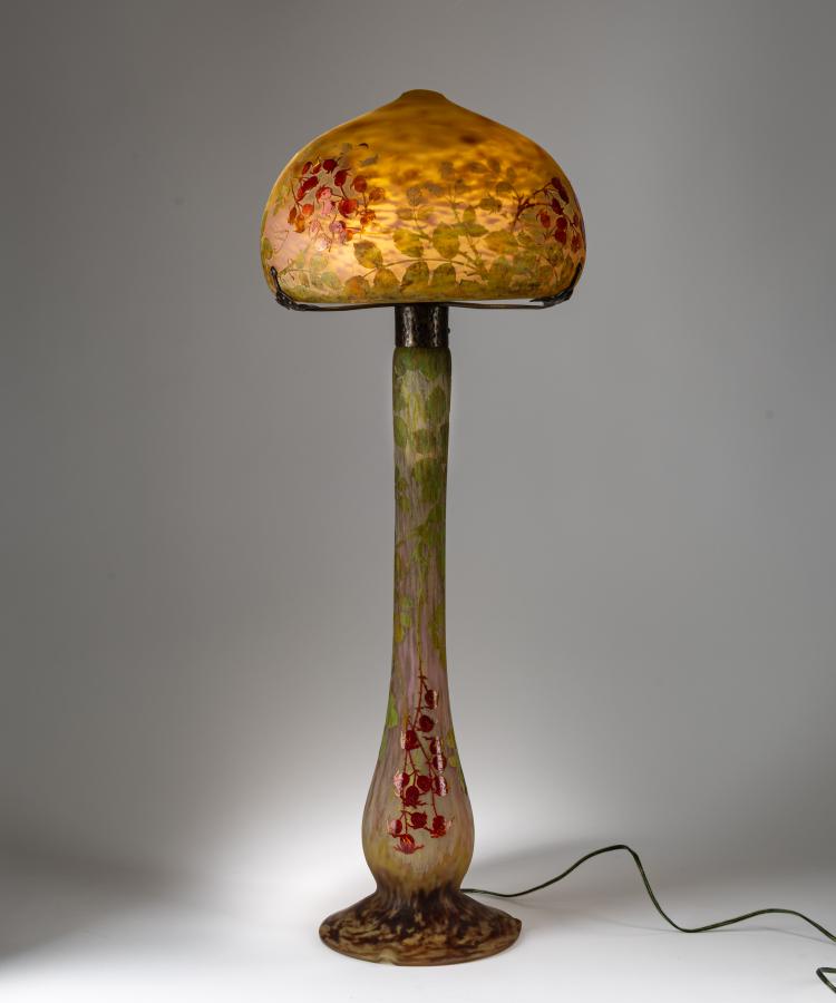 Hauptbild zu Objekt, Table light 'Eglantines', c. 1910, Daum Fr&egrave;res, Nancy, 182A 56