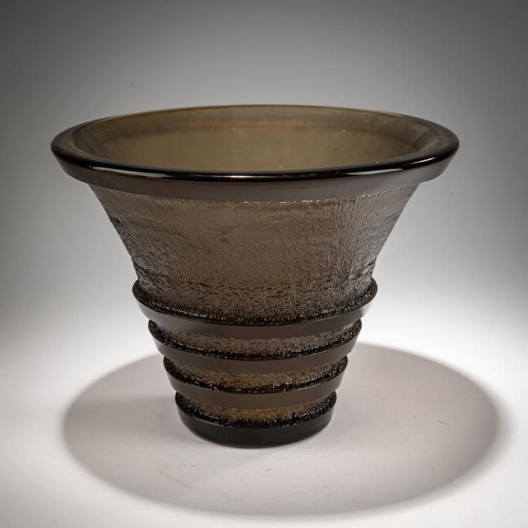 Bild 1 zu Objekt, Funnel vase, c. 1930, Daum Fr&egrave;res, Nancy, 182A 73