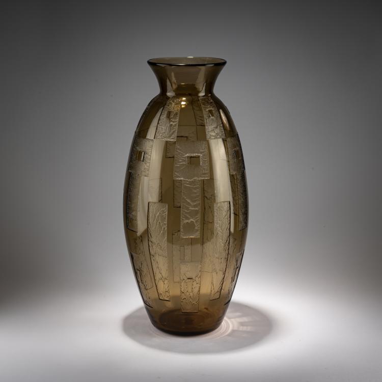 Hauptbild zu Objekt, Tall vase, c. 1930, Daum Fr&egrave;res, Nancy, 182A 75