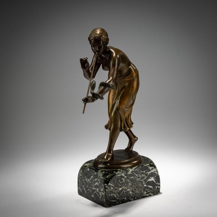 Bild 1 zu Objekt, Bronzefigur 'Schlangenbeschw&ouml;rerin', um 1925, Rudolf Kaesbach, Rosenthal & Maeder, Berlin, 182A 274
