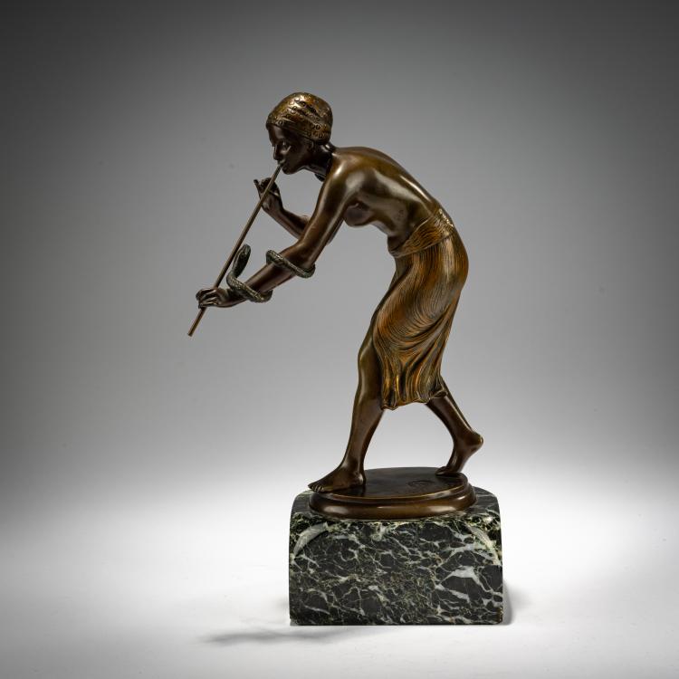 Bild 2 zu Objekt, Bronzefigur 'Schlangenbeschw&ouml;rerin', um 1925, Rudolf Kaesbach, Rosenthal & Maeder, Berlin, 182A 274