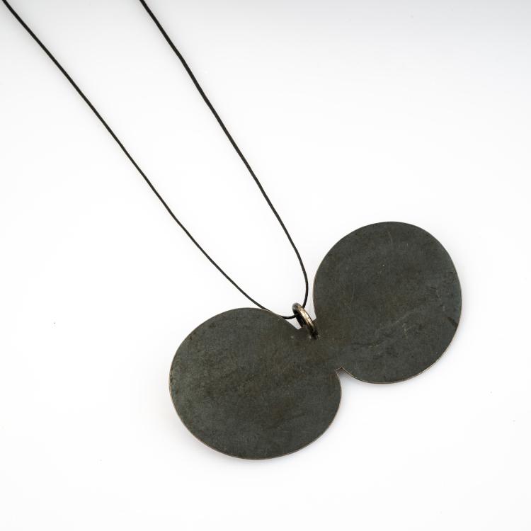 Hauptbild zu Objekt, Pendant from the series 'Cozticteocuitlatl', 1995-98, Otto K&uuml;nzli, 182D 1042