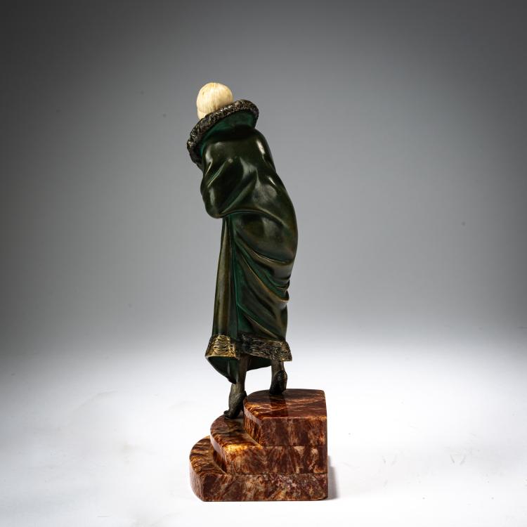 Bild 2 zu Objekt, Chryselephantine Figurine 'Leaving the Opera', c. 1922, Dem&egrave;tre H. Chiparus, 182A 255