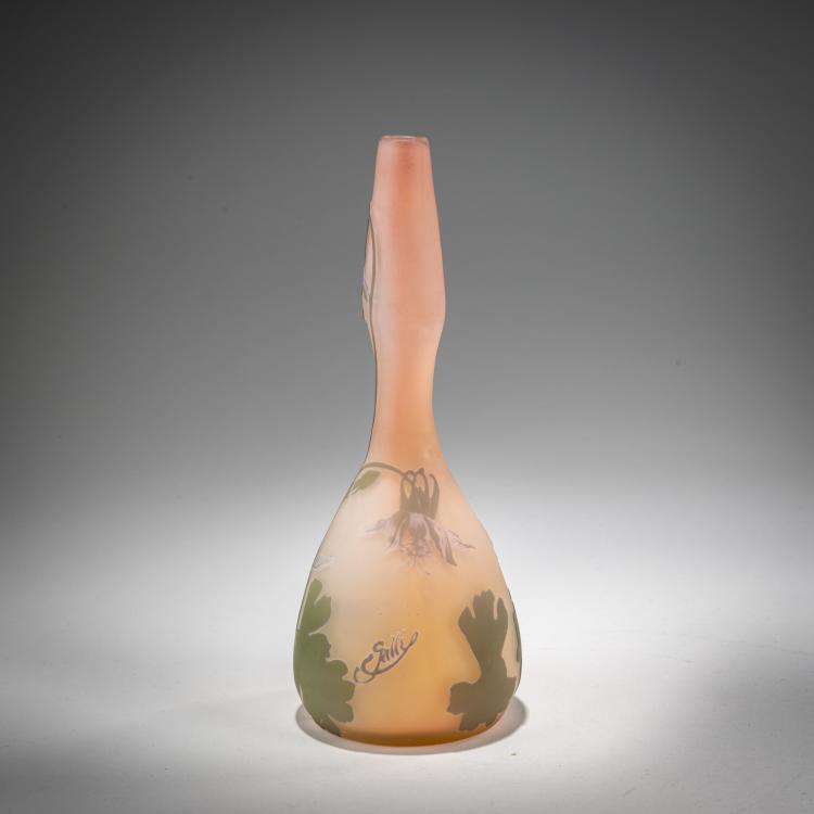 Bild 1 zu Objekt, Vase 'Ancolies', 1905-08, Gall&eacute;, Nancy, 182A 107