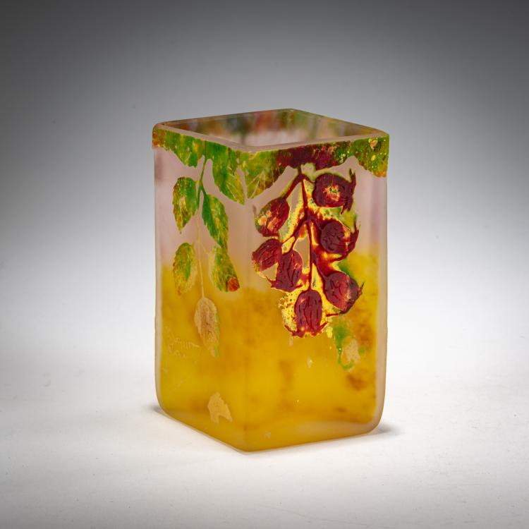 Bild 1 zu Objekt, Vase 'Eglantines', c. 1910, Daum Fr&egrave;res, Nancy, 182A 57