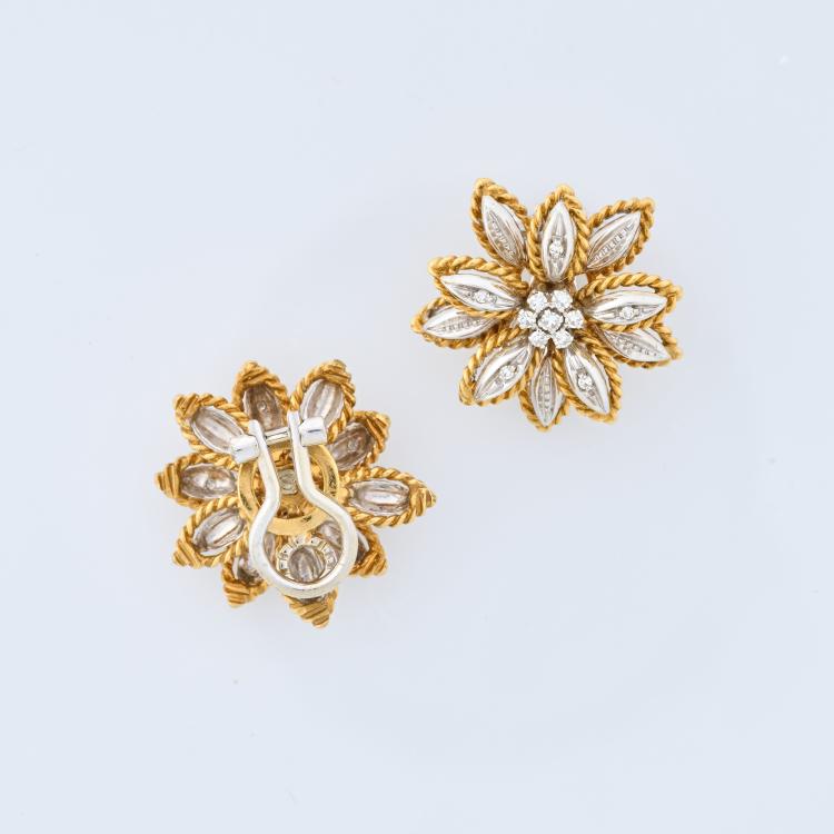 Bild 1 zu Objekt, Pair of flower-shaped clip-on earrings, 182D 1108