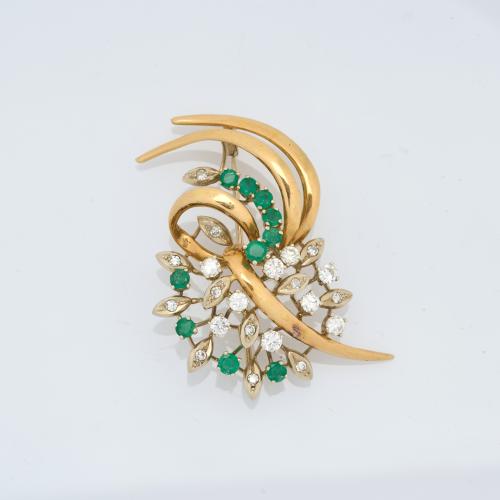 Floral brooch with emeralds and diamonds
