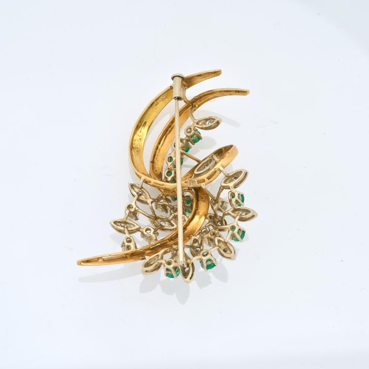 Bild 1 zu Objekt, Floral brooch with emeralds and diamonds, 182D 1109