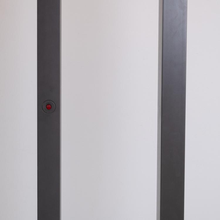 Bild 1 zu Objekt, Two 'ID-S' floor lamps, 1987 (design), Associati Sottsass, Zumtobel Lighting GmbH, Dornbirn, 182C 880
