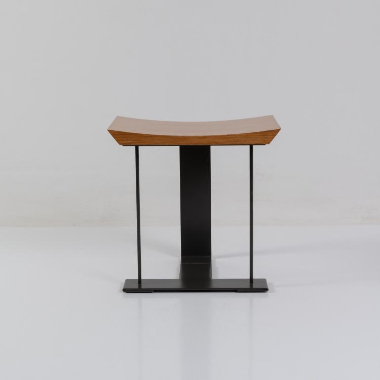 Bild 1 zu Objekt, Stool 'SN 3 - T- Stool', 1927 (design), Pierre Chareau, Ecart International, Paris, 182C 744