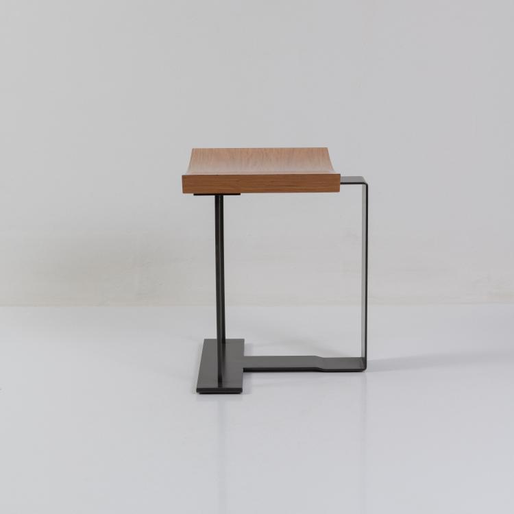 Bild 2 zu Objekt, Stool 'SN 3 - T- Stool', 1927 (design), Pierre Chareau, Ecart International, Paris, 182C 744