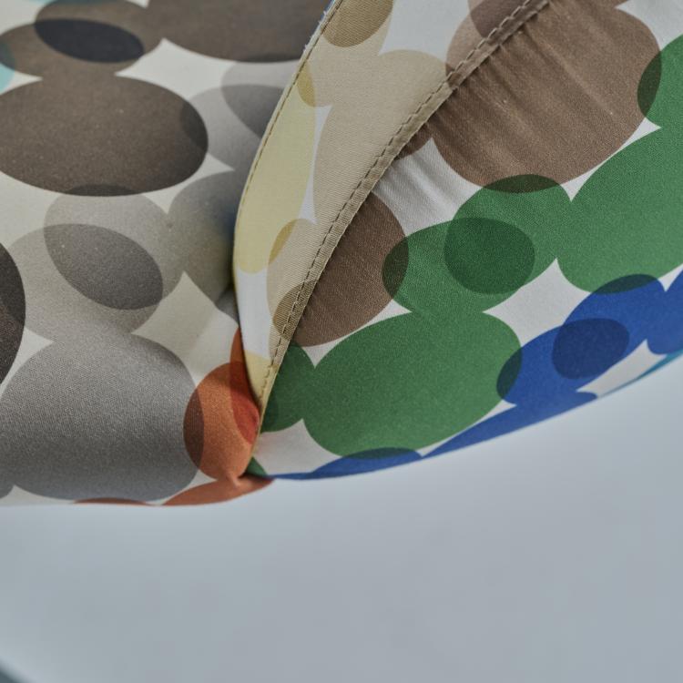 Bild 1 zu Objekt, 'Multicolour Rive Droite' - 'Mickey' easy chair, 2001 (design), Patrick Norguet, Cappellini, Mailand; Walt Disney Signature, USA, 182C 988