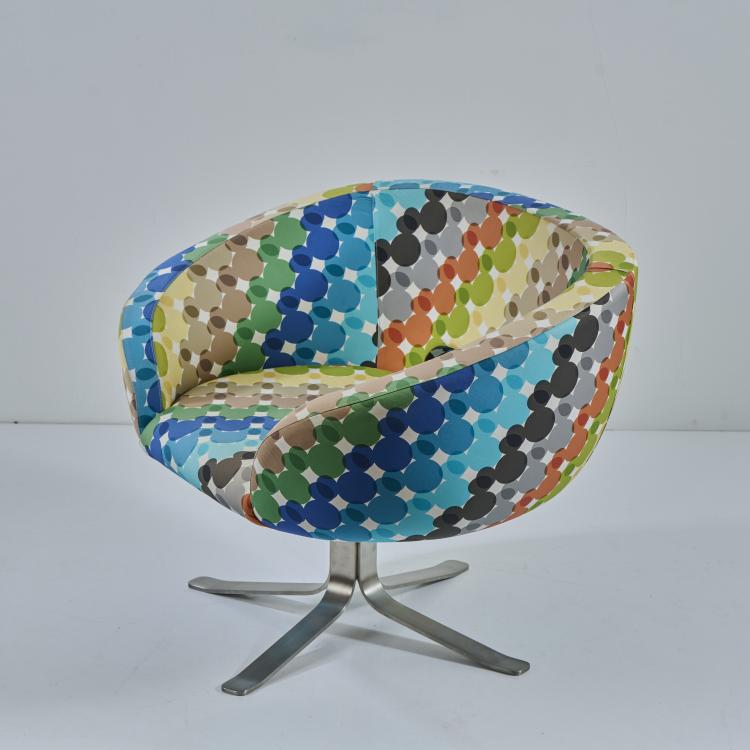 Bild 3 zu Objekt, 'Multicolour Rive Droite' - 'Mickey' easy chair, 2001 (design), Patrick Norguet, Cappellini, Mailand; Walt Disney Signature, USA, 182C 988