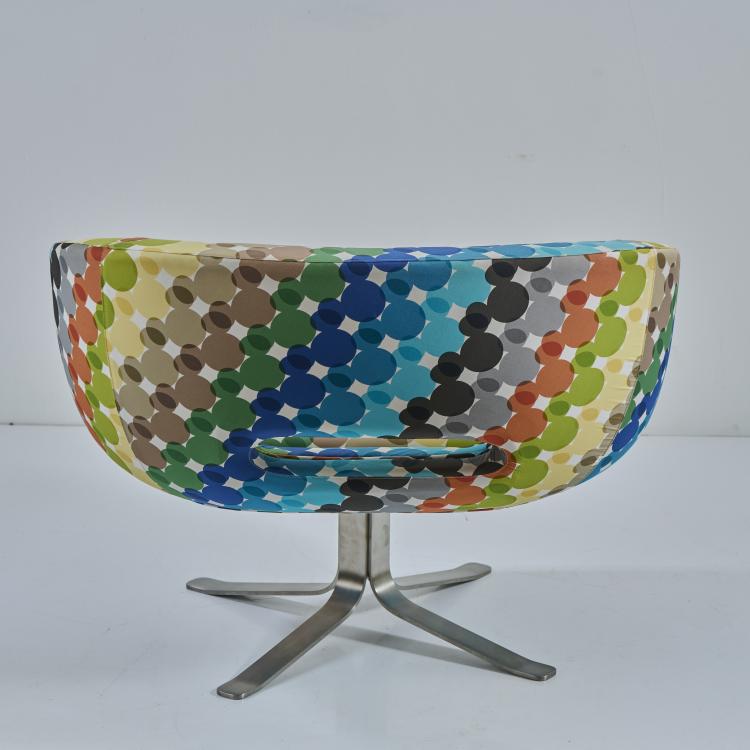 Bild 4 zu Objekt, 'Multicolour Rive Droite' - 'Mickey' easy chair, 2001 (design), Patrick Norguet, Cappellini, Mailand; Walt Disney Signature, USA, 182C 988