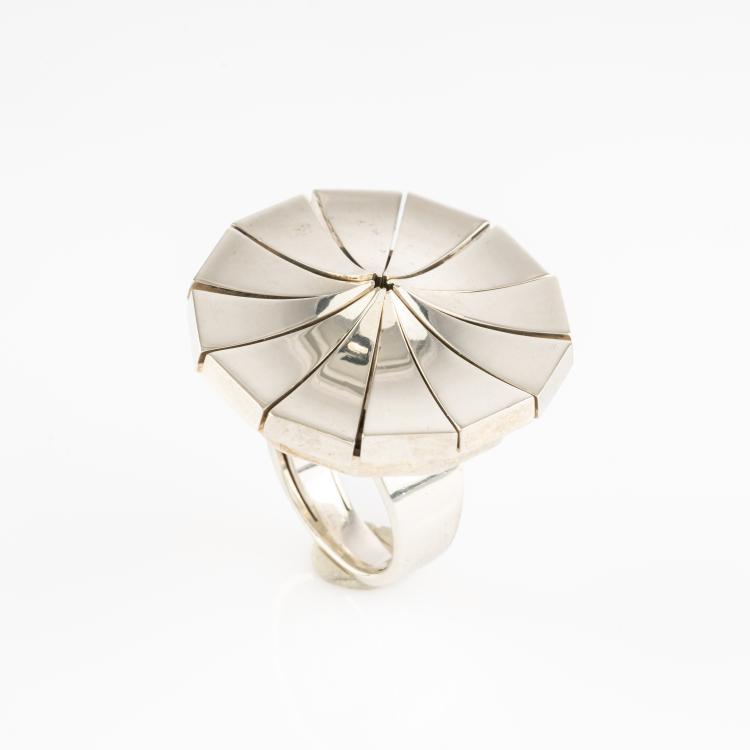 Hauptbild zu Objekt, Kinetischer Ring 'Cloves', 2003, Pol Bury, 182D 1018