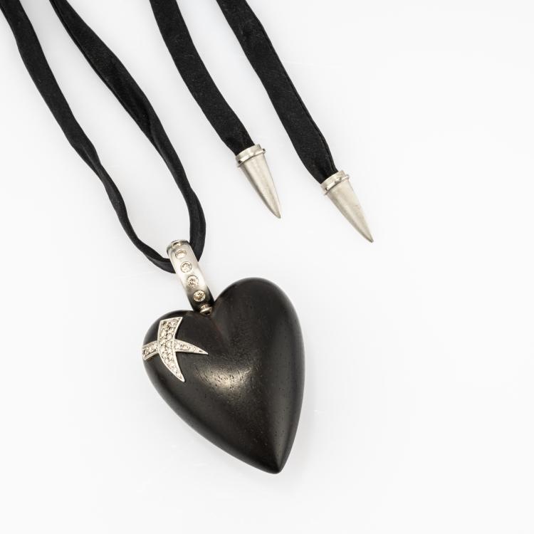 Hauptbild zu Objekt, Heart pendant, S&eacute;vign&eacute;, M&uuml;nchen / Munich, 182D 1130