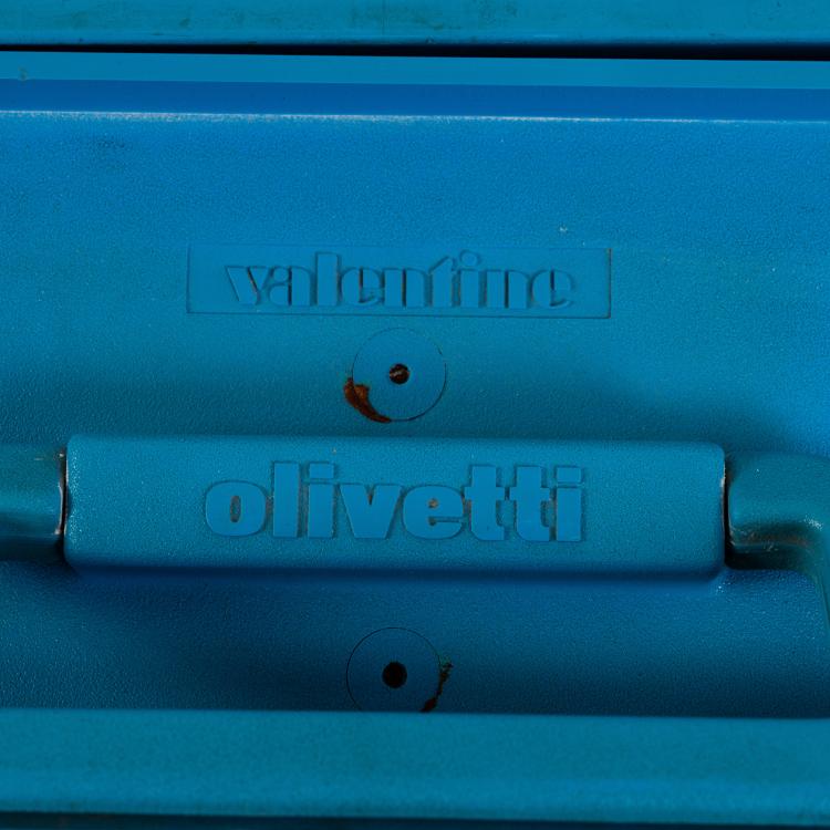 Bild 2 zu Objekt, Seltene Schreibmaschine 'Valentine', 1969 (Entwurf), Perry A. King,Ettore Sottsass, Olivetti, Ivrea, 182B 642