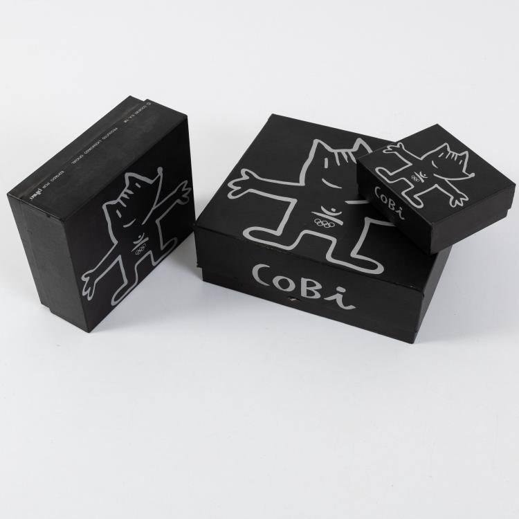 Bild 3 zu Objekt, Three mascots 'Cobi' for the 1992 Barcelona Olympic Games, 1988 (design), Javier Mariscal, Pilma, Barcelona, 182C 964