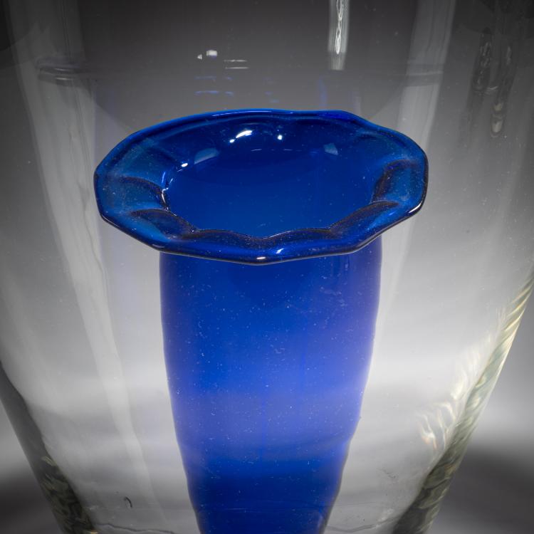 Bild 2 zu Objekt, 'Garnier' vase from the 'Follies' series, 1990 (design), Philippe Starck, Driade, Corsico, 182C 952