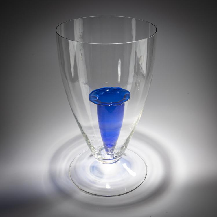 Bild 4 zu Objekt, 'Garnier' vase from the 'Follies' series, 1990 (design), Philippe Starck, Driade, Corsico, 182C 952