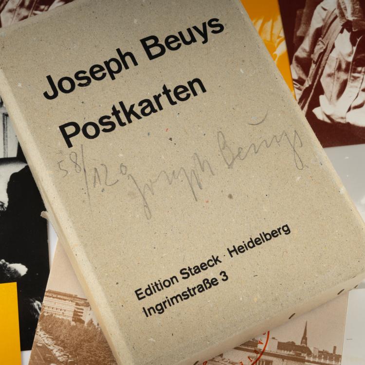 Bild 2 zu Objekt, Collection of 33 postcards, c. 1970, Joseph Beuys, Edition Staeck, Heidelberg, 183C 918
