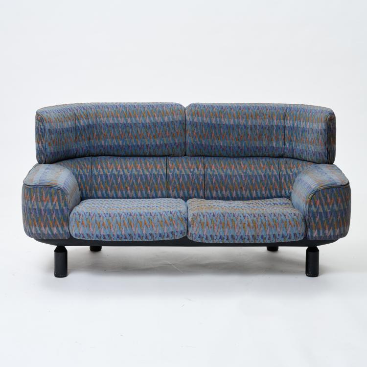Hauptbild zu Objekt, Zweisitzersofa 'Bull', 1987 (Entwurf), Gianfranco Frattini, Cassina, Mailand / Milan, 183A 592