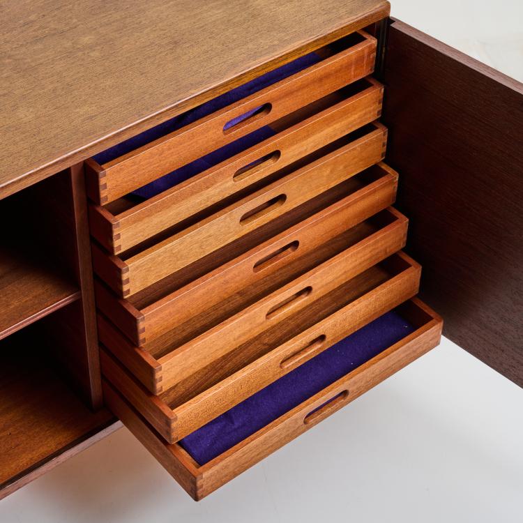 Bild 3 zu Objekt, Sideboard / Besteckkommode, 1950er Jahre (Entwurf), Svend Langkilde, Illums Bolighus, Kopenhagen / Copenhagen, 183A 281