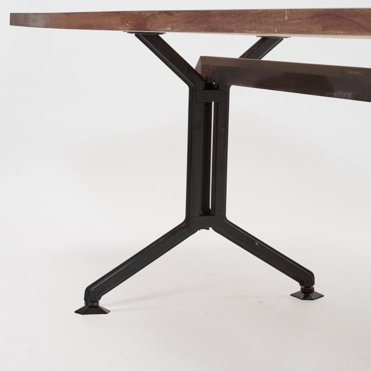 Bild 2 zu Objekt, Konferenztisch 'Arco', 1963 (Entwurf), Studio B.B.P.R., Olivetti, Ivrea, 183A 366