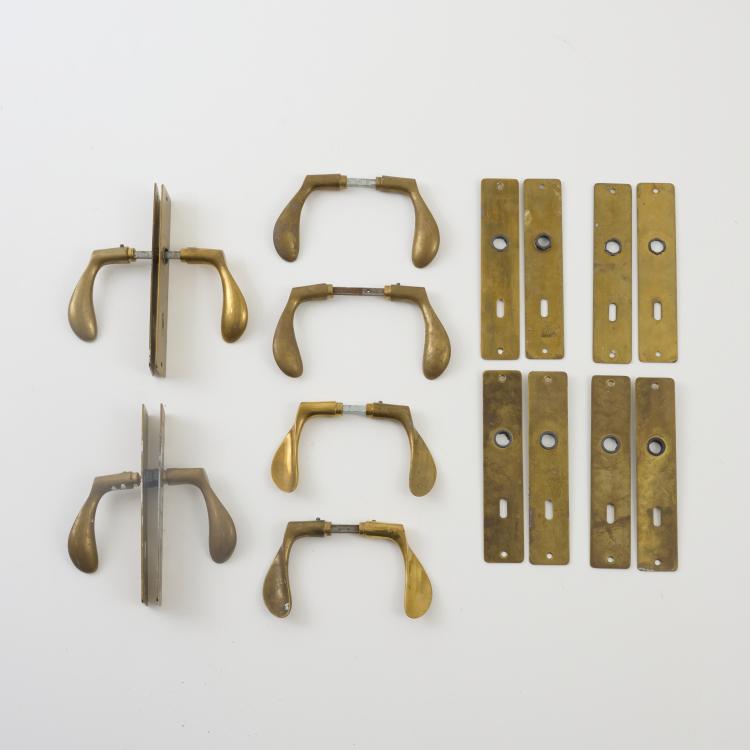 Bild 1 zu Objekt, Sechs Paar T&uuml;rdr&uuml;ckgarnitur 'AJ 97', 1956 (Entwurf), Arne Jacobsen, Petersen, Carl F., Kopenhagen / Copenhagen, 183A 288