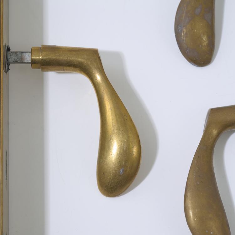 Bild 3 zu Objekt, Sechs Paar T&uuml;rdr&uuml;ckgarnitur 'AJ 97', 1956 (Entwurf), Arne Jacobsen, Petersen, Carl F., Kopenhagen / Copenhagen, 183A 288