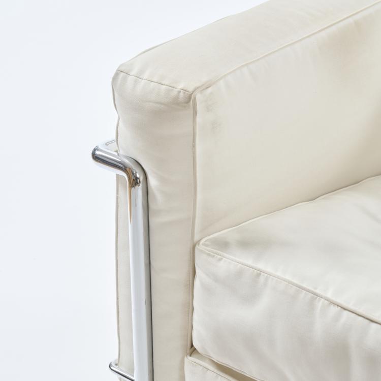 Bild 5 zu Objekt, Zweisitzersofa 'LC 2', 1928 (Entwurf), Pierre Jeanneret,Charlotte Perriand,Le Corbusier Charles-&Eacute;douard Jeanneret-Gris, Cassina, Mailand / Milan, 183A 143