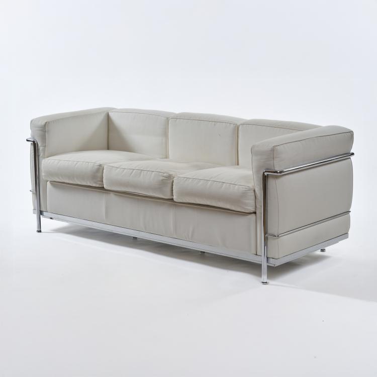 Bild 1 zu Objekt, Dreisitzersofa 'LC 2', 1928 (Entwurf), Pierre Jeanneret,Charlotte Perriand,Le Corbusier Charles-&Eacute;douard Jeanneret-Gris, Cassina, Mailand / Milan, 183A 141