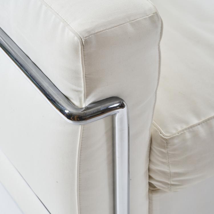 Bild 4 zu Objekt, Dreisitzersofa 'LC 2', 1928 (Entwurf), Pierre Jeanneret,Charlotte Perriand,Le Corbusier Charles-&Eacute;douard Jeanneret-Gris, Cassina, Mailand / Milan, 183A 141