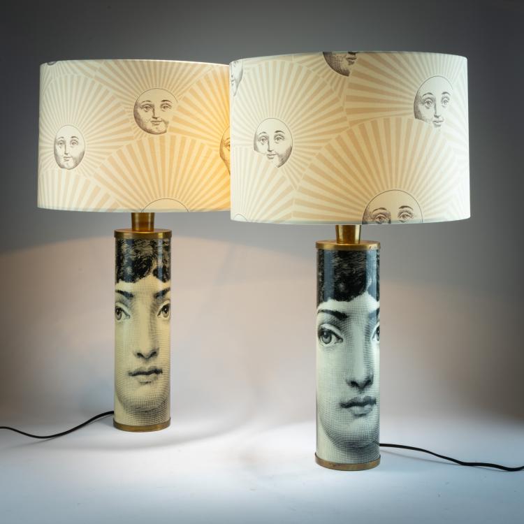 Bild 2 zu Objekt, Zwei Tischleuchten 'Viso di Donna' mit Schirm 'Sole', 1950er Jahre (Entwurf), Piero Fornasetti, Fornasetti, Mailand / Milan, 183A 112