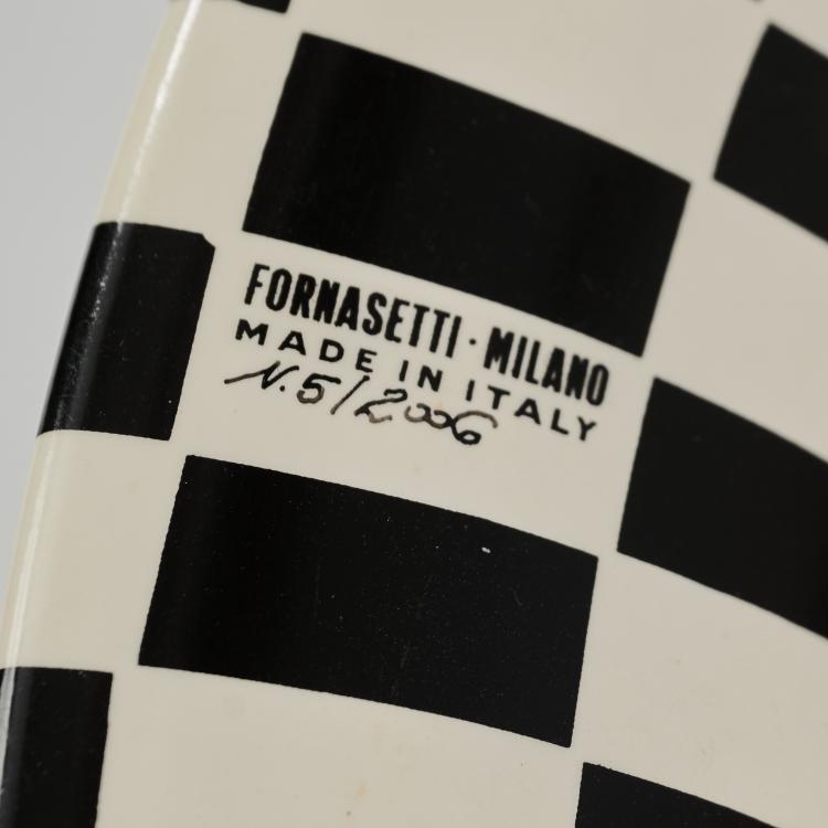 Bild 2 zu Objekt, Tablett 'Egocentrismo' auf klappbarem St&auml;nder , 1950er Jahre (Entwurf), Barnaba Fornasetti,Piero Fornasetti, Fornasetti, Mailand / Milan, 183A 116