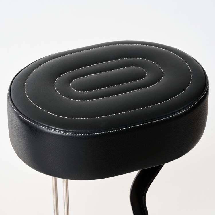Bild 3 zu Objekt, Six bar stools 'Bar Stool No. 2', 1928 (design), Eileen Gray, Classicon, M&uuml;nchen, 