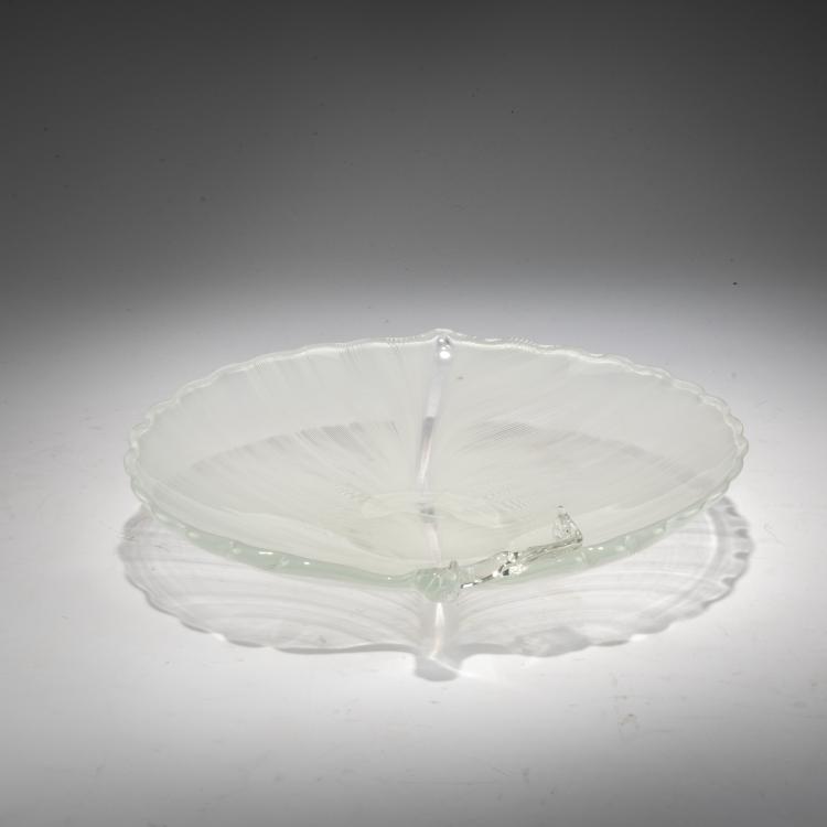 Bild 1 zu Objekt, Blattschale 'Lattimo mezza filigrana', 1938, Tyra Lundgren, Venini, Murano, 183B 705