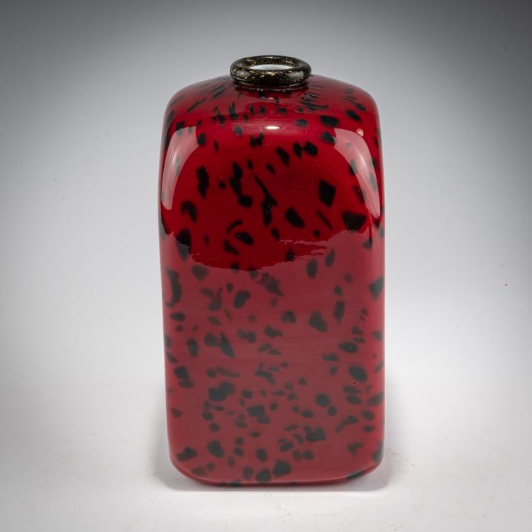 Hauptbild zu Objekt, 'Incamiciato rosso, granzioli e bordo nero' vase, c. 1932, Toso, Fratelli, Murano, 