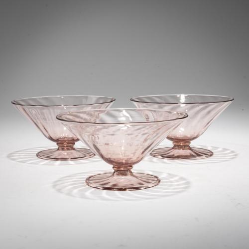 Drei Schalen, um 1925