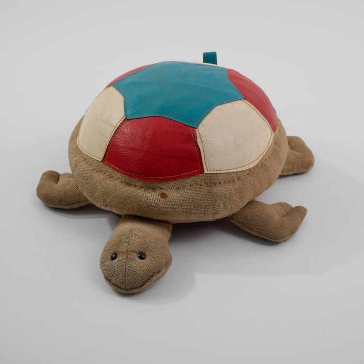 Bild 2 zu Objekt, Gro&szlig;e Schildkr&ouml;te, 1971 (Entwurf), Renate M&uuml;ller, H. Josef Leven KG, Sonneberg, 183A 509