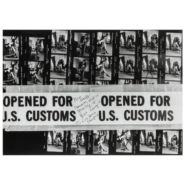 Hauptbild zu Objekt, 'Opened for U.S. Customs' (Memphis Tennessee), 1991, Helmut Newton, 183C 952