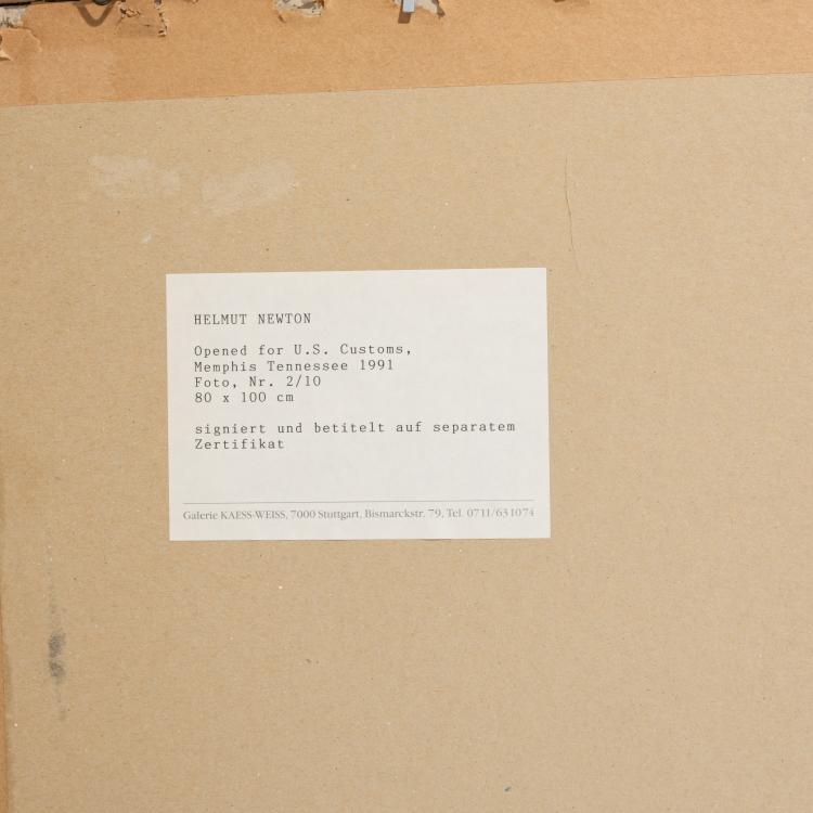 Bild 2 zu Objekt, 'Opened for U.S. Customs' (Memphis Tennessee), 1991, Helmut Newton, 183C 952