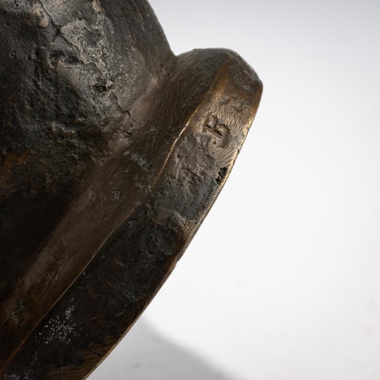 Bild 4 zu Objekt, Skulptur 'Kauernder', wohl circa 1970, Georg Brenninger, 183C 816