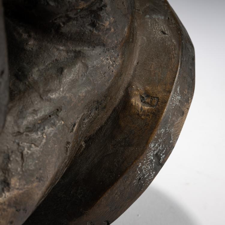 Bild 5 zu Objekt, Skulptur 'Kauernder', wohl circa 1970, Georg Brenninger, 183C 816
